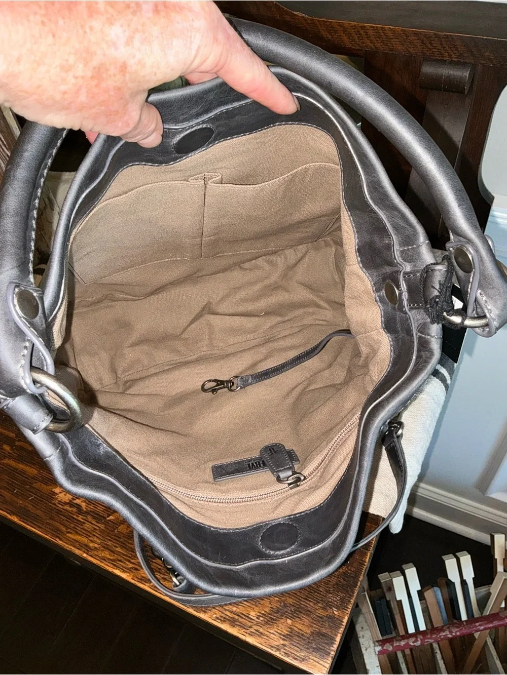 NWT Frye Melissa Leather Hobo Crossbody Shoulder Bag Carbon Gray MSRP $388 - Picture 11 of 12